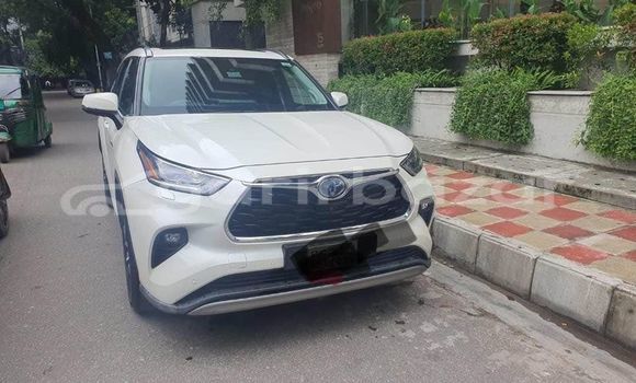 Buy Used 2019 Toyota RAV4 in Dhaka, Dhaka Buy Used 2019 Toyota RAV4 in Dhaka, Dhaka