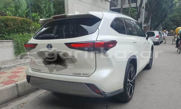 Buy Used 2019 Toyota RAV4 in Dhaka, Dhaka Buy Used 2019 Toyota RAV4 in Dhaka, Dhaka