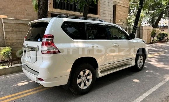 Buy Used Toyota Prado in Bhaluka, Maimansingh Buy Used Toyota Prado in Bhaluka, Maimansingh