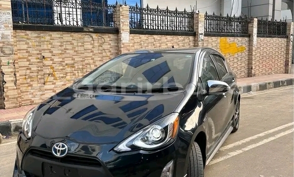 Buy Used Toyota Aqua in Baniachang, Habiganj Buy Used Toyota Aqua in Baniachang, Habiganj