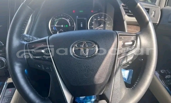 Buy Used Toyota Alphard in Bandarban, Bandarban Buy Used Toyota Alphard in Bandarban, Bandarban