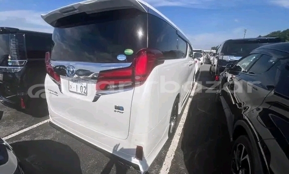 Buy Used Toyota Alphard in Bandarban, Bandarban Buy Used Toyota Alphard in Bandarban, Bandarban