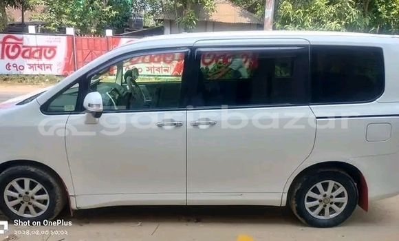 কেনা ব্যবহৃত Toyota Noah White গাড়ী মধ্যে বানিয়াচং মধ্যে Habiganj কেনা ব্যবহৃত Toyota Noah White গাড়ী মধ্যে বানিয়াচং মধ্যে Habiganj