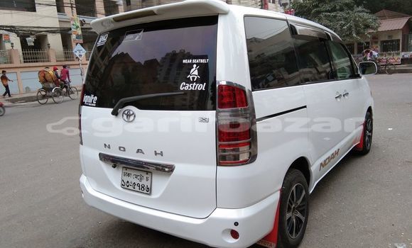 Buy Used 2005 Toyota Noah in Dhaka, Dhaka Buy Used 2005 Toyota Noah in Dhaka, Dhaka