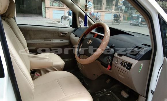 Buy Used 2005 Toyota Noah in Dhaka, Dhaka Buy Used 2005 Toyota Noah in Dhaka, Dhaka