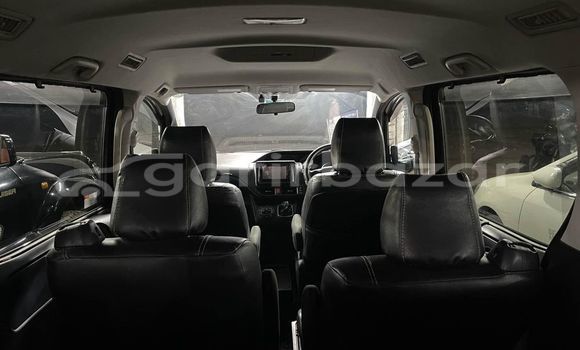 Buy Used 2019 Toyota Esquire in Dhaka, Dhaka Buy Used 2019 Toyota Esquire in Dhaka, Dhaka