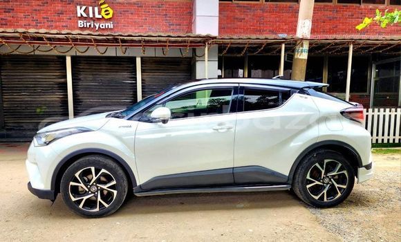 Buy Used 2016 Toyota C-HR in Dhaka, Dhaka Buy Used 2016 Toyota C-HR in Dhaka, Dhaka