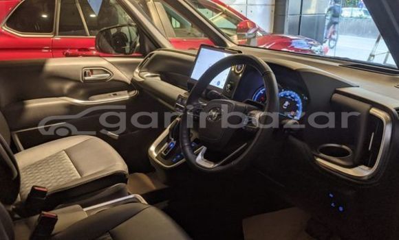 Buy Used 2022 Toyota Noah in Dhaka, Dhaka Buy Used 2022 Toyota Noah in Dhaka, Dhaka