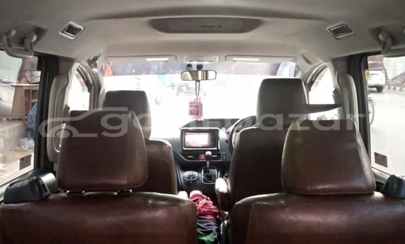 কেনা ব্যবহৃত Toyota Noah Brown গাড়ী মধ্যে ঢাকা মধ্যে Dhaka কেনা ব্যবহৃত Toyota Noah Brown গাড়ী মধ্যে ঢাকা মধ্যে Dhaka