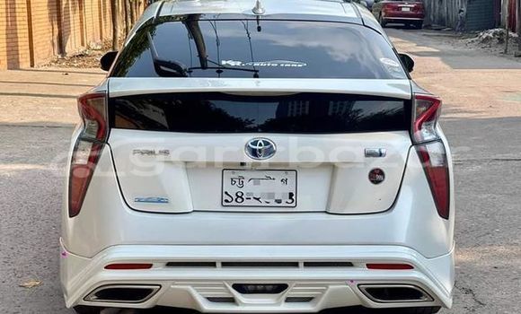 কেনা ব্যবহৃত Toyota prius White গাড়ী মধ্যে ঢাকা মধ্যে Dhaka কেনা ব্যবহৃত Toyota prius White গাড়ী মধ্যে ঢাকা মধ্যে Dhaka