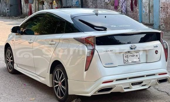 কেনা ব্যবহৃত Toyota prius White গাড়ী মধ্যে ঢাকা মধ্যে Dhaka কেনা ব্যবহৃত Toyota prius White গাড়ী মধ্যে ঢাকা মধ্যে Dhaka