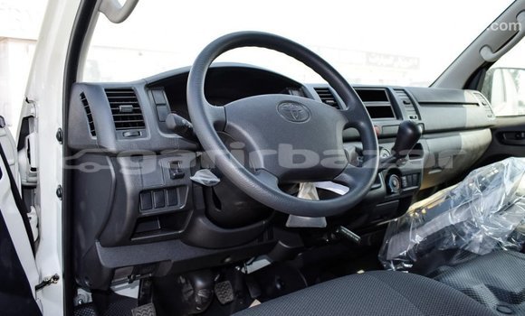 Buy Import 2018 Toyota Hiace in Import - Dubai, Bandarban Buy Import 2018 Toyota Hiace in Import - Dubai, Bandarban