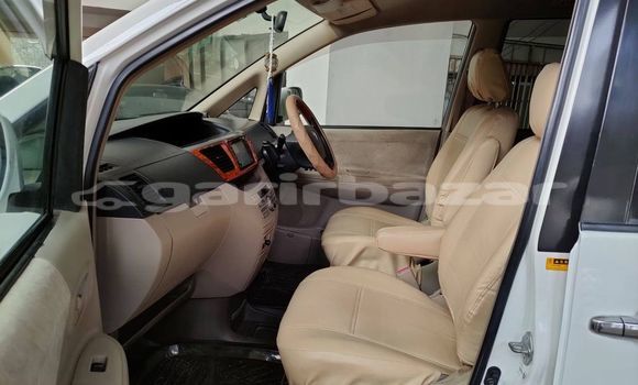 Buy Used 2005 Toyota Noah in Dhaka, Dhaka Buy Used 2005 Toyota Noah in Dhaka, Dhaka