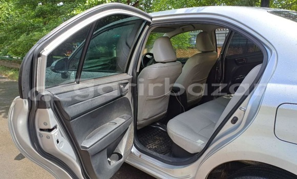 কেনা ব্যবহৃত Toyota Axio Hybrid Silver গাড়ী মধ্যে ঢাকা মধ্যে Dhaka কেনা ব্যবহৃত Toyota Axio Hybrid Silver গাড়ী মধ্যে ঢাকা মধ্যে Dhaka