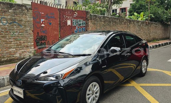 Buy Import 2019 Toyota prius s led in Dhaka, Dhaka Buy Import 2019 Toyota prius s led in Dhaka, Dhaka