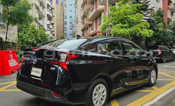 Buy Import 2019 Toyota prius s led in Dhaka, Dhaka Buy Import 2019 Toyota prius s led in Dhaka, Dhaka