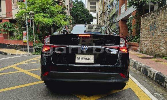 Buy Import 2019 Toyota prius s led in Dhaka, Dhaka Buy Import 2019 Toyota prius s led in Dhaka, Dhaka
