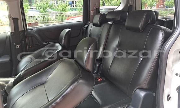 Buy Used 2019 Toyota Sienta in Dhaka, Dhaka Buy Used 2019 Toyota Sienta in Dhaka, Dhaka