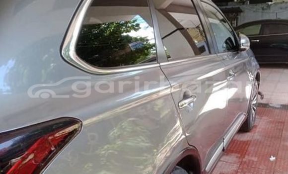 কেনা ব্যবহৃত Mitsubishi outlandar Brown গাড়ী মধ্যে ঢাকা মধ্যে Dhaka কেনা ব্যবহৃত Mitsubishi outlandar Brown গাড়ী মধ্যে ঢাকা মধ্যে Dhaka