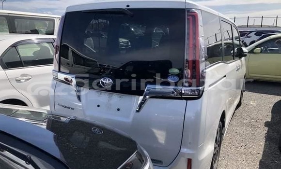 Buy Used 2019 Toyota Esquire in Dhaka, Dhaka Buy Used 2019 Toyota Esquire in Dhaka, Dhaka