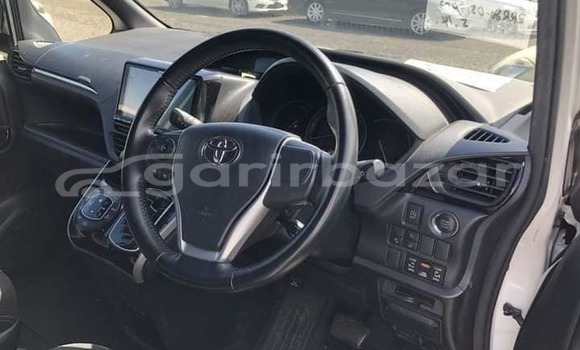 Buy Used 2019 Toyota Esquire in Dhaka, Dhaka Buy Used 2019 Toyota Esquire in Dhaka, Dhaka