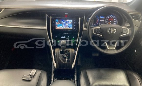 Buy Used 2022 Toyota Harrier in Dhaka, Dhaka Buy Used 2022 Toyota Harrier in Dhaka, Dhaka