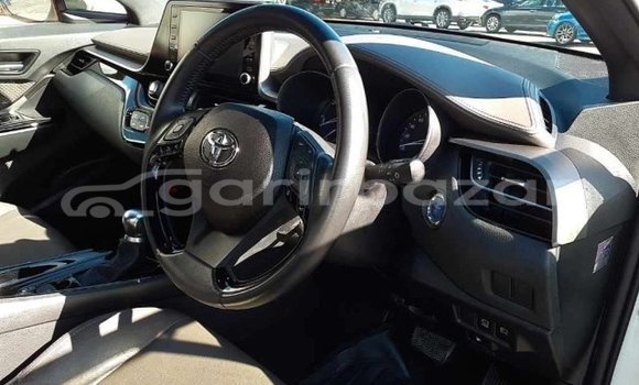 Buy Used 2020 Toyota CHR in Dhaka, Dhaka Buy Used 2020 Toyota CHR in Dhaka, Dhaka