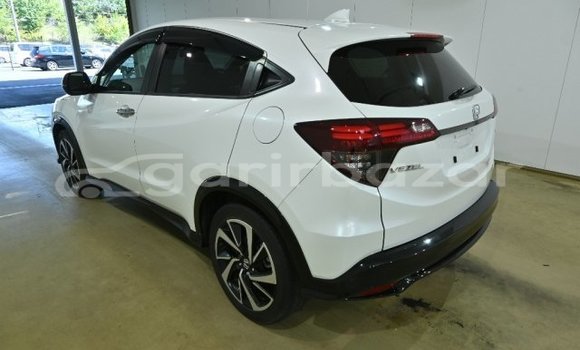 Buy Used 2019 Honda Vezel in Dhaka, Dhaka Buy Used 2019 Honda Vezel in Dhaka, Dhaka