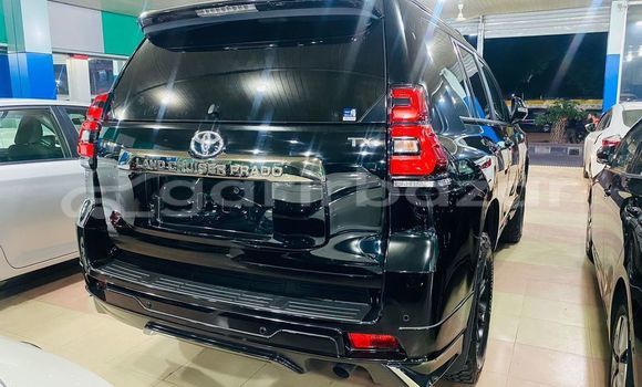 Buy Used 2022 Toyota land cruiser-prado in Dhaka, Dhaka Buy Used 2022 Toyota land cruiser-prado in Dhaka, Dhaka