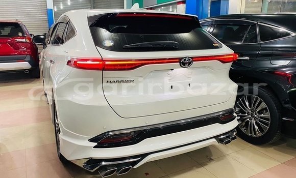 Buy Used 2019 Toyota Harrier in Dhaka, Dhaka Buy Used 2019 Toyota Harrier in Dhaka, Dhaka