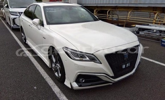 Buy Used 2019 Toyota Crown in Dhaka, Dhaka Buy Used 2019 Toyota Crown in Dhaka, Dhaka