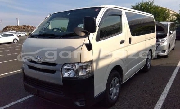 কেনা ব্যবহৃত Toyota Hiace White গাড়ী মধ্যে ঢাকা মধ্যে Dhaka কেনা ব্যবহৃত Toyota Hiace White গাড়ী মধ্যে ঢাকা মধ্যে Dhaka