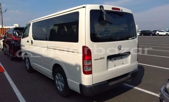 কেনা ব্যবহৃত Toyota Hiace White গাড়ী মধ্যে ঢাকা মধ্যে Dhaka কেনা ব্যবহৃত Toyota Hiace White গাড়ী মধ্যে ঢাকা মধ্যে Dhaka