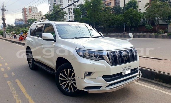 Buy Used 2021 Toyota Land Cruiser in Dhaka, Dhaka Buy Used 2021 Toyota Land Cruiser in Dhaka, Dhaka