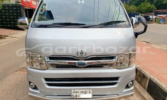 Buy Used 2020 Toyota Hiace in Dhaka, Dhaka Buy Used 2020 Toyota Hiace in Dhaka, Dhaka