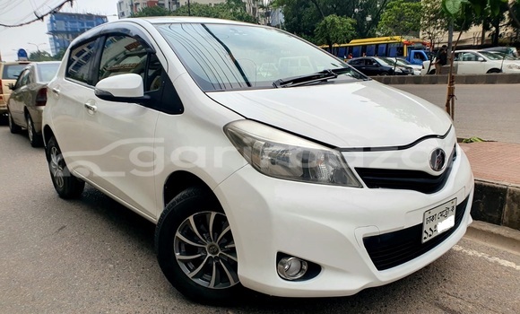 কেনা ব্যবহৃত Toyota Vitz White গাড়ী মধ্যে ঢাকা মধ্যে Dhaka কেনা ব্যবহৃত Toyota Vitz White গাড়ী মধ্যে ঢাকা মধ্যে Dhaka