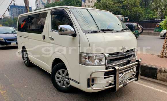 Buy Used 2020 Toyota Hiace in Dhaka, Dhaka Buy Used 2020 Toyota Hiace in Dhaka, Dhaka