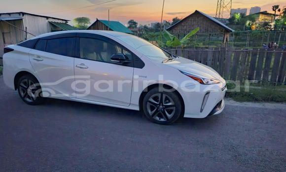 Buy Used 2019 Toyota prius in Dhaka, Dhaka Buy Used 2019 Toyota prius in Dhaka, Dhaka