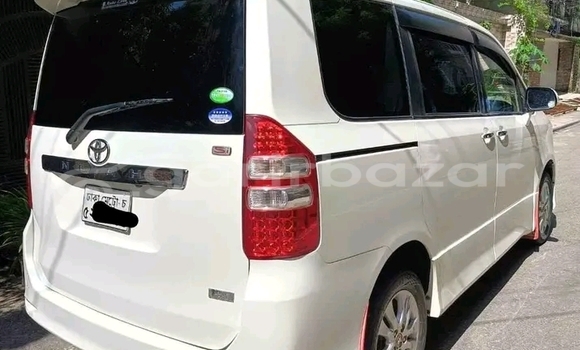 Buy Used Toyota Noah in Badarganj, Rangpur Buy Used Toyota Noah in Badarganj, Rangpur