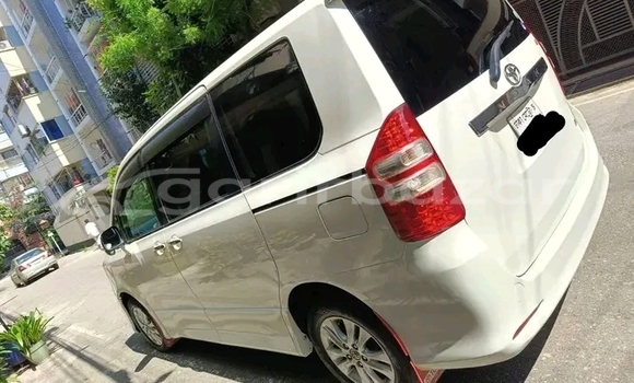 Buy Used Toyota Noah in Badarganj, Rangpur Buy Used Toyota Noah in Badarganj, Rangpur