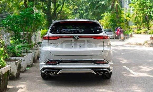 Buy Used 2019 Toyota Harrier in Dhaka, Dhaka Buy Used 2019 Toyota Harrier in Dhaka, Dhaka