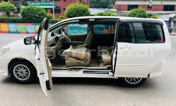 Buy Used Toyota Raum in Baniachang, Habiganj Buy Used Toyota Raum in Baniachang, Habiganj