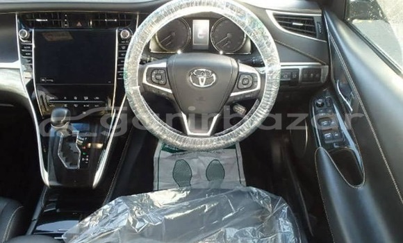 Buy Used 2019 Toyota Harrier in Dhaka, Dhaka Buy Used 2019 Toyota Harrier in Dhaka, Dhaka