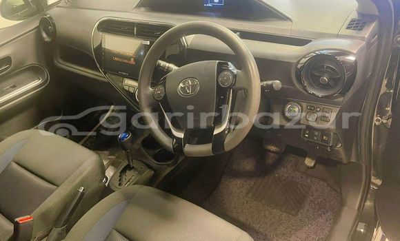 Buy Used 2020 Toyota Aqua in Dhaka, Dhaka Buy Used 2020 Toyota Aqua in Dhaka, Dhaka