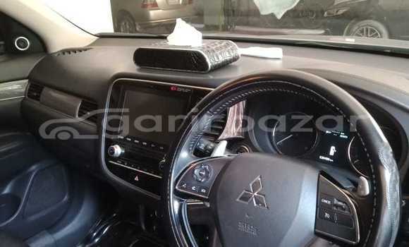 Buy Used 2022 Mitsubishi Outlander in Chittagong, Chittagong Buy Used 2022 Mitsubishi Outlander in Chittagong, Chittagong