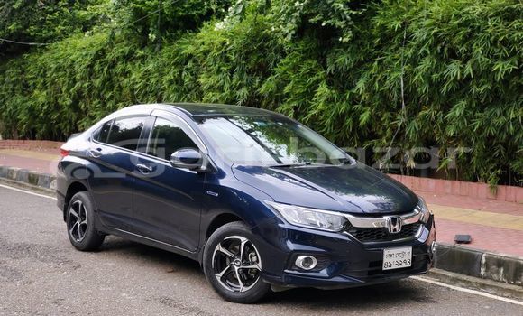 কেনা ব্যবহৃত Honda Grace Blue গাড়ী মধ্যে ঢাকা মধ্যে Dhaka কেনা ব্যবহৃত Honda Grace Blue গাড়ী মধ্যে ঢাকা মধ্যে Dhaka