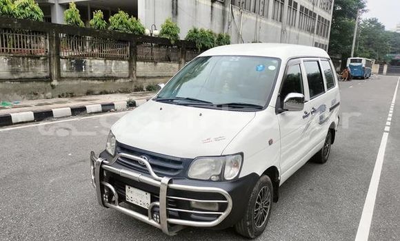 Buy Used 2015 Toyota Noah in Dhaka, Dhaka Buy Used 2015 Toyota Noah in Dhaka, Dhaka