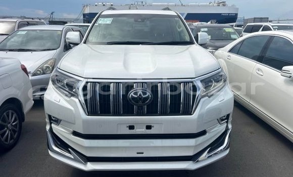 Buy Used 2021 Toyota Land Cruiser in Dhaka, Dhaka Buy Used 2021 Toyota Land Cruiser in Dhaka, Dhaka