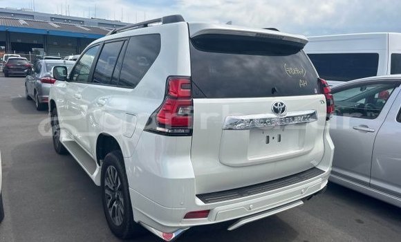 Buy Used 2021 Toyota Land Cruiser in Dhaka, Dhaka Buy Used 2021 Toyota Land Cruiser in Dhaka, Dhaka