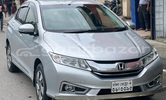 Buy Used Honda Grace in Bandarban, Bandarban Buy Used Honda Grace in Bandarban, Bandarban